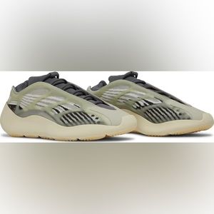 Yeezy 700 V3 'Fade Salt'
